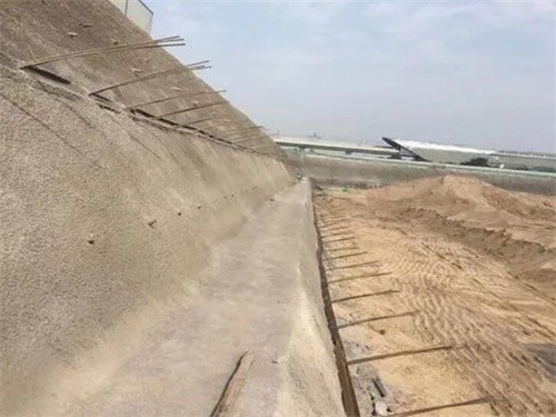 新晃河道边坡加固